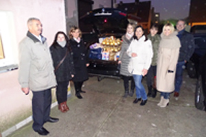 DSM Police Mikołajowa dostawa Świąteczne akcje charytatywne